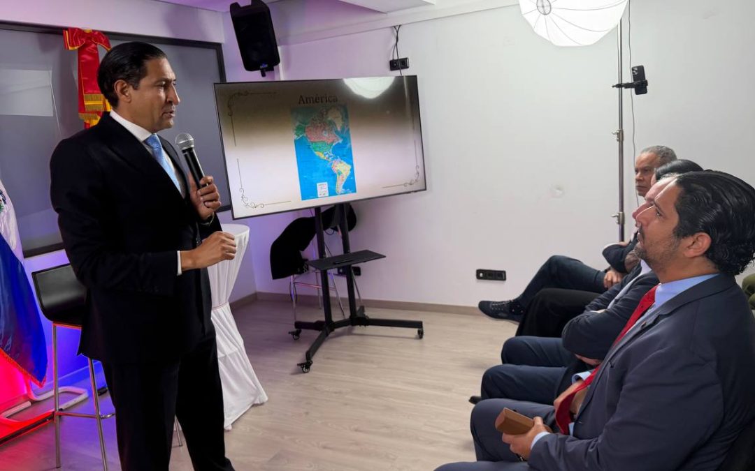 La Semana del Orgullo Quisqueyano 2026 resaltó la historia y la identidad nacional con la conferencia “Visión Geohistórica de la República Dominicana”