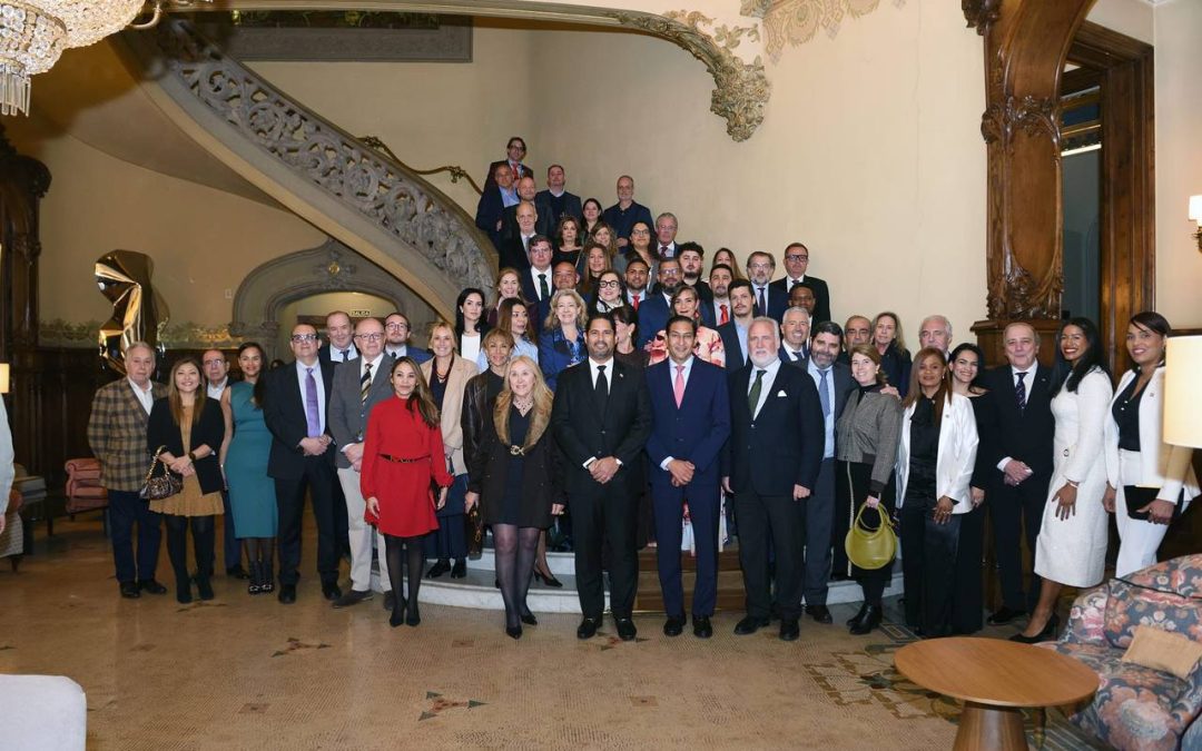 El Consulado General de la República Dominicana en Barcelona fortaleció los vínculos económicos con España durante una cena-coloquio en el Círculo Ecuestre